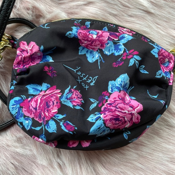 Betsy Johnson Small Crossbody Purse - Picture 4 of 16